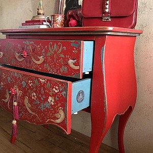 Трафарет - Клубничный воришка овал - Фотография интерьере 9